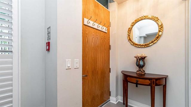 th109 - 5 Valhalla Inn Rd, Townhouse with 3 bedrooms, 3 bathrooms and 2 parking in Toronto ON | Image 7