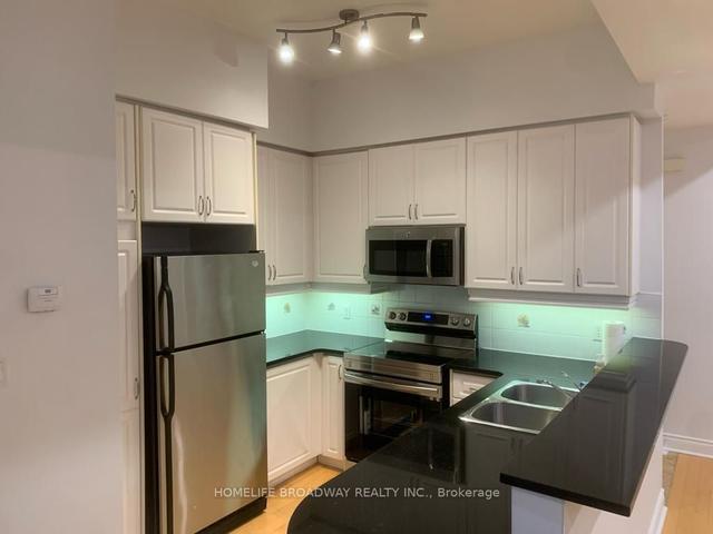 th18 - 2 Rean Dr, Townhouse with 2 bedrooms, 3 bathrooms and 2 parking in Toronto ON | Image 10