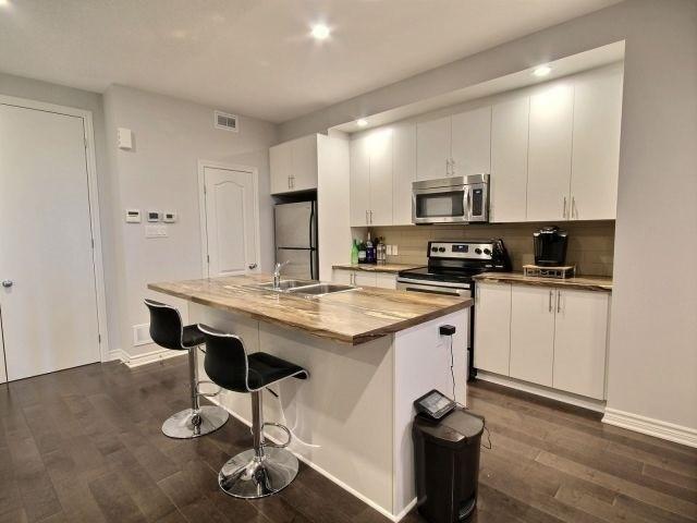 218 Chaperal Pt, House attached with 2 bedrooms, 3 bathrooms and 2 parking in Ottawa ON | Image 5