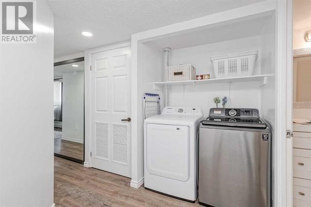 1204, - 1100 8 Avenue Sw, Condo with 2 bedrooms, 1 bathrooms and 1 parking in Calgary AB | Image 22