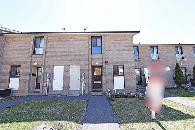 173 - 173 Fleetwood Cres E, Townhouse with 3 bedrooms, 2 bathrooms and 1 parking in Brampton ON | Image 15