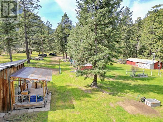 2446 Hwy 3, House other with 2 bedrooms, 2 bathrooms and null parking in Central Kootenay B BC | Image 37