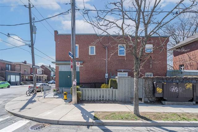 248 Hallam St, House detached with 3 bedrooms, 3 bathrooms and 1 parking in Toronto ON | Image 23