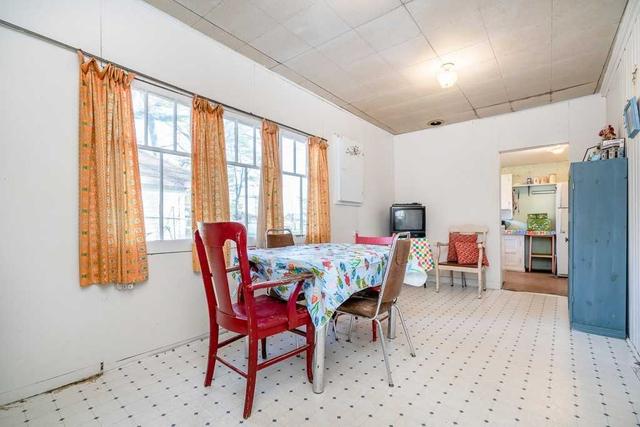 8 Mann St, House detached with 2 bedrooms, 1 bathrooms and 2 parking in Tiny ON | Image 10