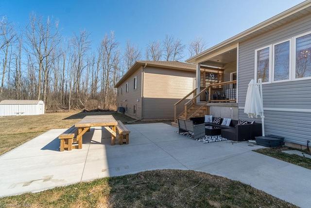 34 Concession Road, House detached with 5 bedrooms, 3 bathrooms and null parking in Fort Erie ON | Image 36