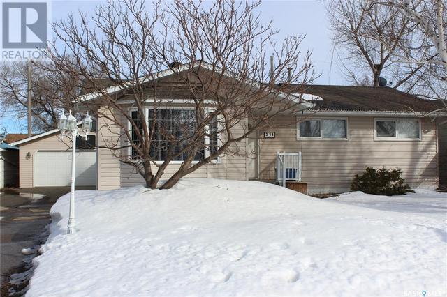311 Eisenhower Street, House detached with 4 bedrooms, 3 bathrooms and null parking in Midale SK | Image 1