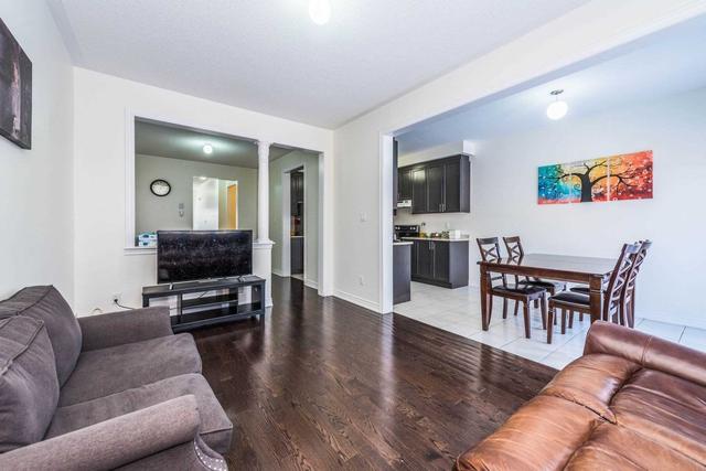 55 Yardley Cres, House semidetached with 4 bedrooms, 3 bathrooms and 3 parking in Brampton ON | Image 13