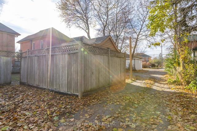 422 London St, House detached with 3 bedrooms, 1 bathrooms and 2 parking in Peterborough ON | Image 22