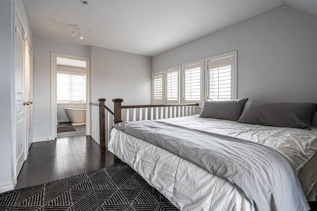 866 Pape Ave, House attached with 3 bedrooms, 4 bathrooms and 2 parking in Toronto ON | Image 10