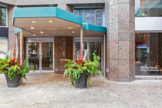 1110 - 38 Elm St, Condo with 1 bedrooms, 1 bathrooms and 0 parking in Toronto ON | Image 14