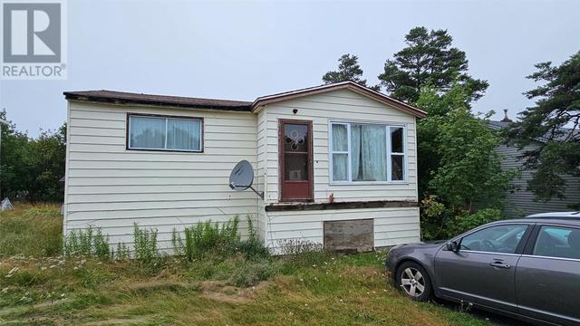 6 - 8 Ruth Avenue, House other with 5 bedrooms, 2 bathrooms and null parking in Mount Pearl NL | Image 3