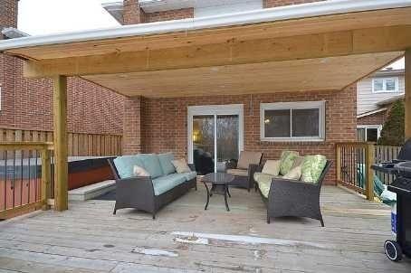 86 Lakecrest Tr, House detached with 3 bedrooms, 2 bathrooms and 10 parking in Brampton ON | Image 3