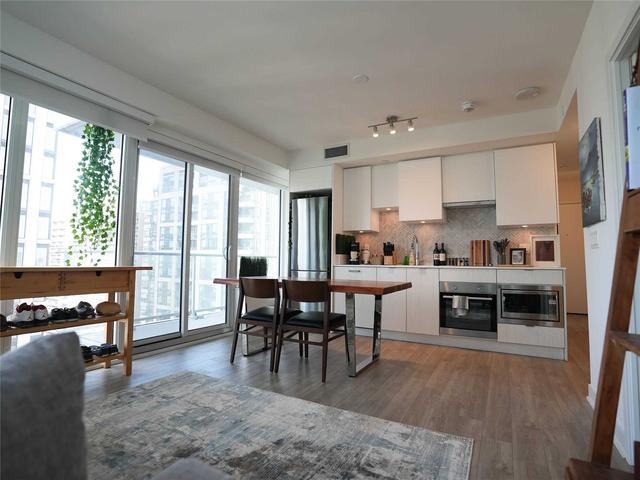 1509 - 99 Broadway Ave, Condo with 2 bedrooms, 2 bathrooms and 1 parking in Toronto ON | Image 1
