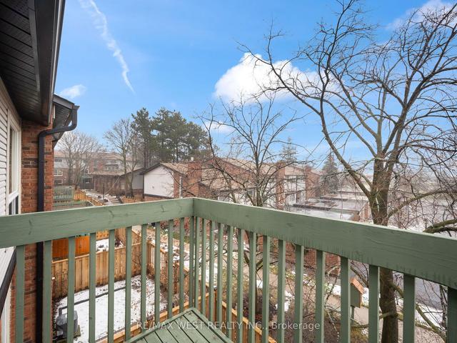 8 - 1564 Kerns Rd, Townhouse with 3 bedrooms, 2 bathrooms and 4 parking in Burlington ON | Image 16