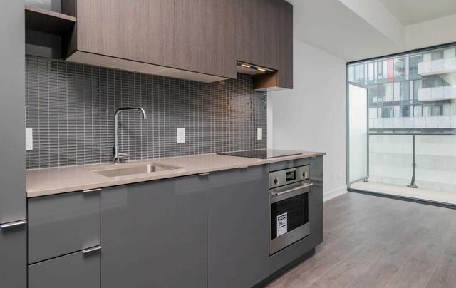 1807 - 161 Roehampton Ave, Condo with 2 bedrooms, 2 bathrooms and 1 parking in Toronto ON | Image 14