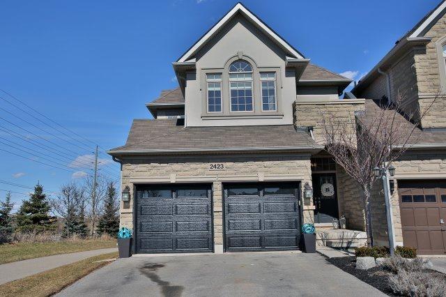 2423 Wasaga Dr, House attached with 3 bedrooms, 4 bathrooms and 4 parking in Oakville ON | Image 1