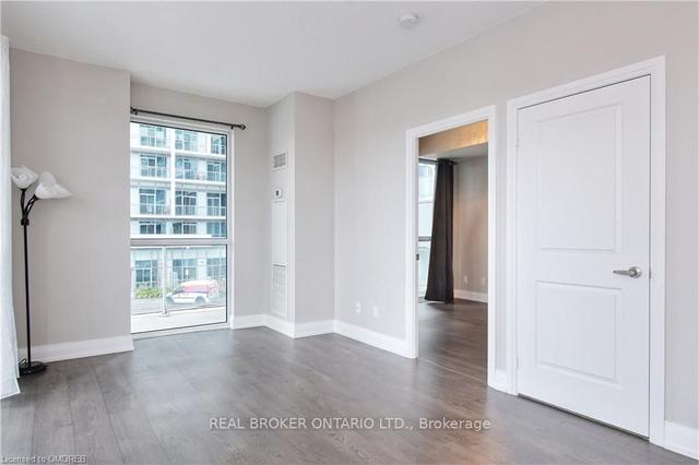 205 - 65 Speers Rd, Condo with 2 bedrooms, 1 bathrooms and 1 parking in Oakville ON | Image 14