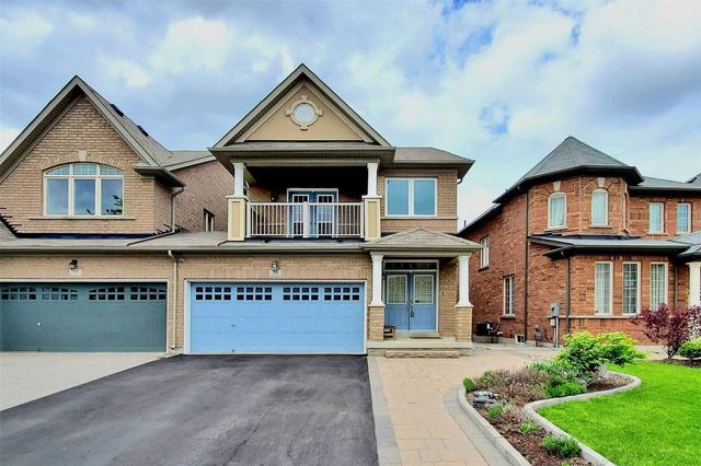79 Reynolds Cres, House attached with 3 bedrooms, 4 bathrooms and 6 parking in Aurora ON | Image 1
