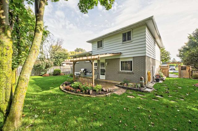 24 Curtiss Crt, House detached with 4 bedrooms, 2 bathrooms and 5 parking in Barrie ON | Image 12