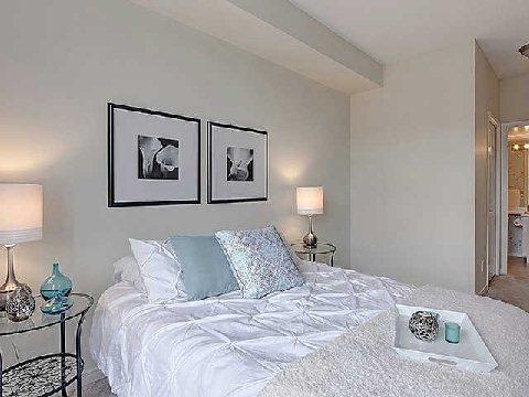 404 - 481 Rosewell Ave, Condo with 2 bedrooms, 2 bathrooms and 1 parking in Toronto ON | Image 13