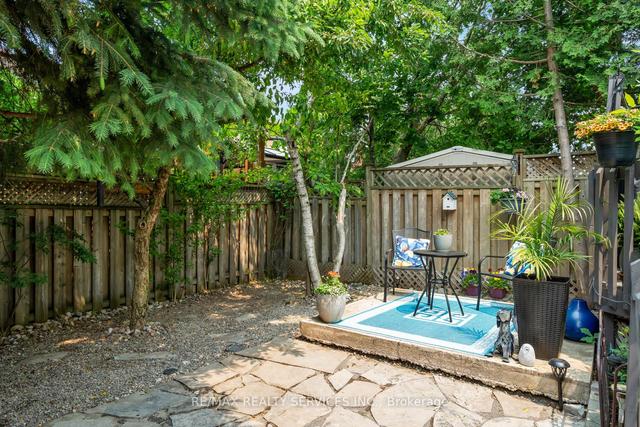 3859 Densbury Dr, House semidetached with 3 bedrooms, 3 bathrooms and 3 parking in Mississauga ON | Image 18