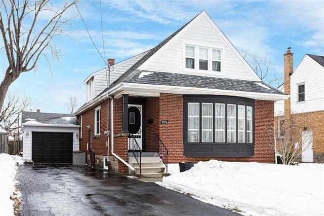 108 Second St N, House detached with 3 bedrooms, 2 bathrooms and 6 parking in Hamilton ON | Image 1