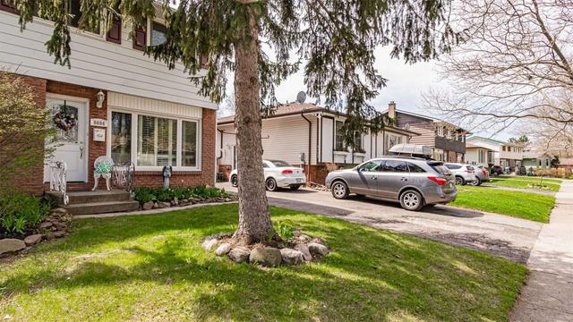 8094 Lynhurst Dr, House semidetached with 3 bedrooms, 2 bathrooms and 3 parking in Niagara Falls ON | Image 12