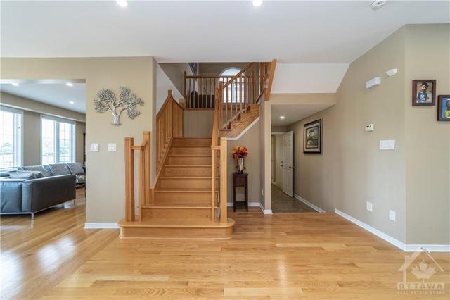 828 Kilbirnie Drive, House detached with 4 bedrooms, 4 bathrooms and 4 parking in Ottawa ON | Image 14