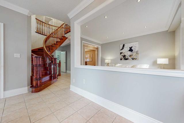 204 Jefferson Forest Dr, House detached with 5 bedrooms, 5 bathrooms and 6 parking in Richmond Hill ON | Image 2