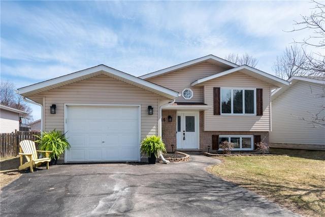46 Briarwood Drive, House detached with 4 bedrooms, 2 bathrooms and 5 parking in Petawawa ON | Image 1