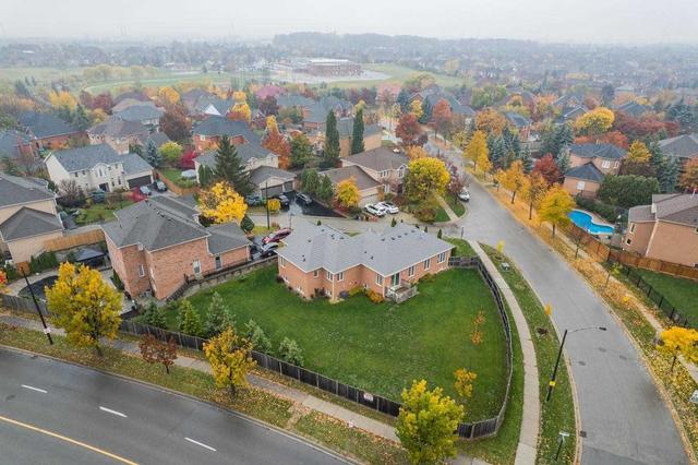 3711 Bishop Strachan Crt, House detached with 3 bedrooms, 3 bathrooms and 6 parking in Mississauga ON | Image 26
