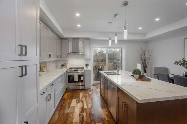 315 Victoria Park Ave, House semidetached with 2 bedrooms, 4 bathrooms and 2 parking in Toronto ON | Image 13