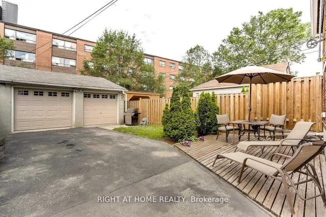 134 Locksley Ave, House detached with 1 bedrooms, 2 bathrooms and 3 parking in Toronto ON | Image 8