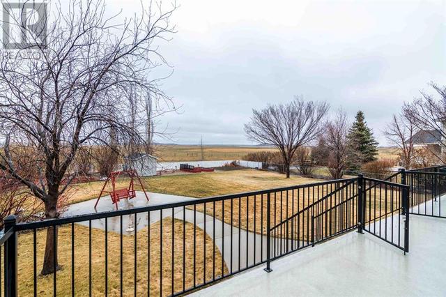 372, East 6 Avenue, House detached with 5 bedrooms, 3 bathrooms and 5 parking in Cypress County AB | Image 35