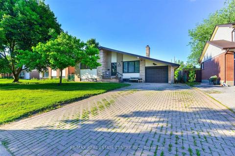 1199 Sixth Line, House detached with 4 bedrooms, 2 bathrooms and 6 parking in Oakville ON | Card Image