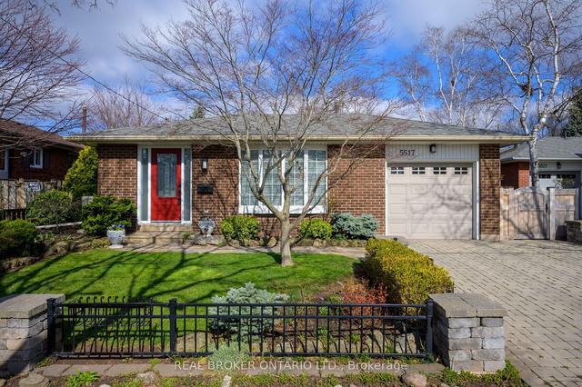 5517 Spruce Ave, House detached with 3 bedrooms, 2 bathrooms and 3 parking in Burlington ON | Image 1