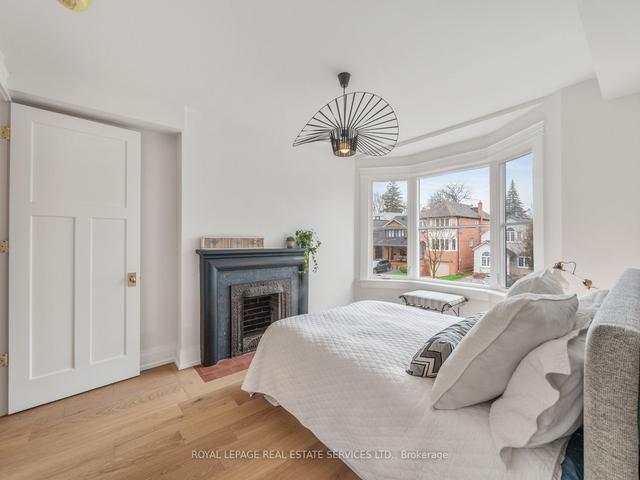 115 Sherwood Ave, House semidetached with 4 bedrooms, 5 bathrooms and 2 parking in Toronto ON | Image 21