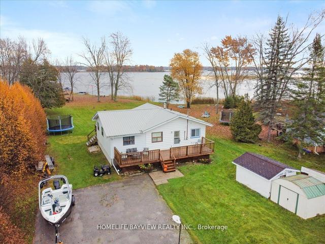 206 Lakeshore Dr E, House detached with 3 bedrooms, 1 bathrooms and 6 parking in Kawartha Lakes ON | Image 17