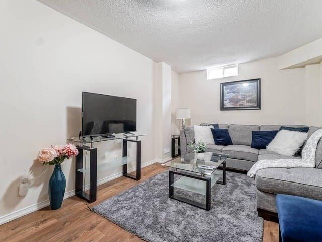3880 Skyview St, House semidetached with 3 bedrooms, 4 bathrooms and 3 parking in Mississauga ON | Image 10