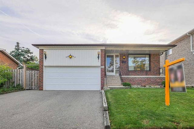 34 Briarscross Blvd, House detached with 4 bedrooms, 3 bathrooms and 2 parking in Toronto ON | Image 1