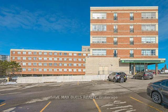 519 - 1415 Lawrence Ave W, Condo with 2 bedrooms, 2 bathrooms and 1 parking in Toronto ON | Image 12