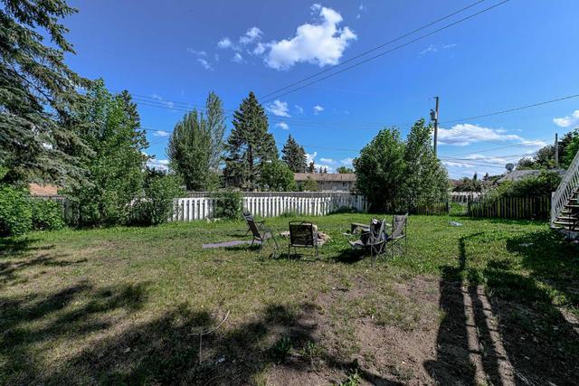 11219 93 Street, House detached with 4 bedrooms, 2 bathrooms and 4 parking in Grande Prairie AB | Image 35
