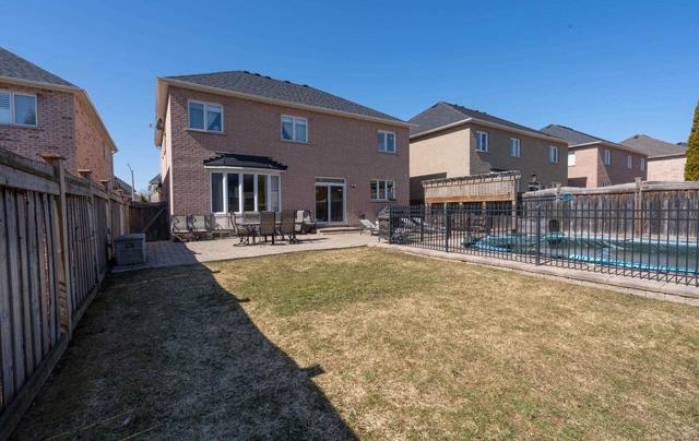35 Barberry Cres, House detached with 4 bedrooms, 5 bathrooms and 6 parking in Richmond Hill ON | Image 17