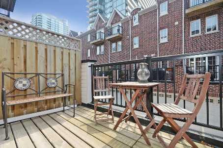 th51 - 111 The Queensway Ave, Townhouse with 2 bedrooms, 2 bathrooms and null parking in Toronto ON | Image 9