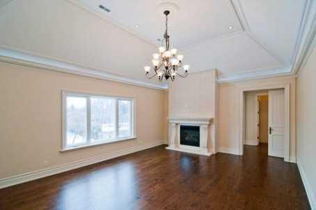 112 Centre Ave, House detached with 5 bedrooms, 7 bathrooms and 2 parking in Toronto ON | Image 6