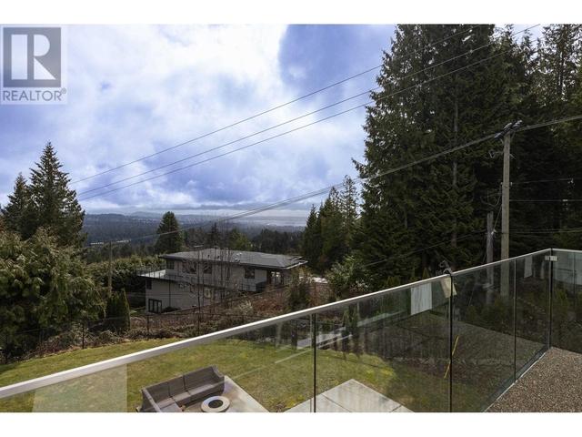 598 St. Andrews Road, House detached with 5 bedrooms, 6 bathrooms and 6 parking in West Vancouver BC | Image 19