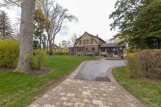1050 Mohawk Rd, House detached with 3 bedrooms, 3 bathrooms and 8 parking in Burlington ON | Image 12