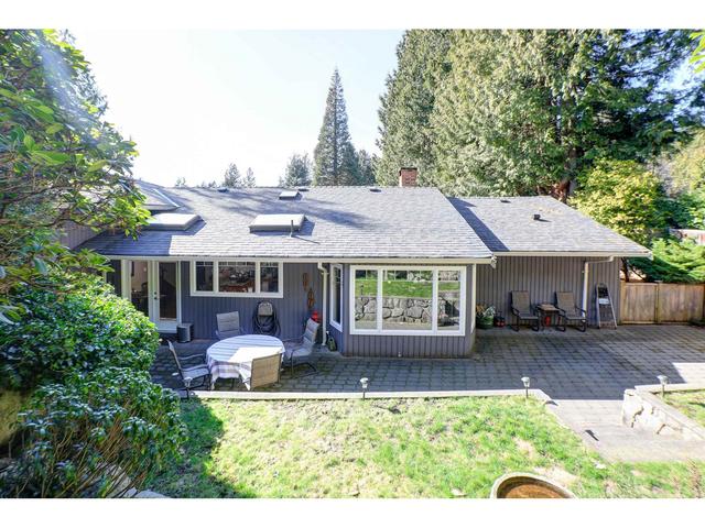 4730 Willow Creek Road, House detached with 4 bedrooms, 3 bathrooms and null parking in West Vancouver BC | Image 35