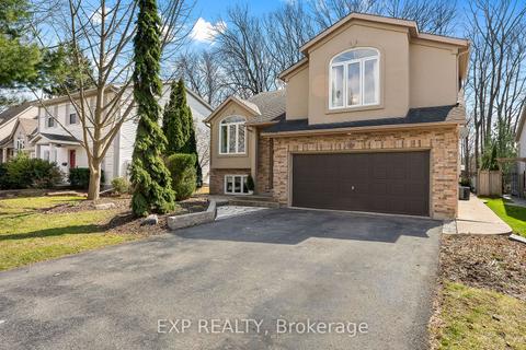 7498 Greendale St, House detached with 3 bedrooms, 3 bathrooms and 8 parking in Niagara Falls ON | Card Image