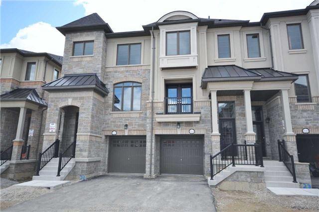 1044 Beachcomber Rd, House attached with 3 bedrooms, 4 bathrooms and 1 parking in Mississauga ON | Image 1